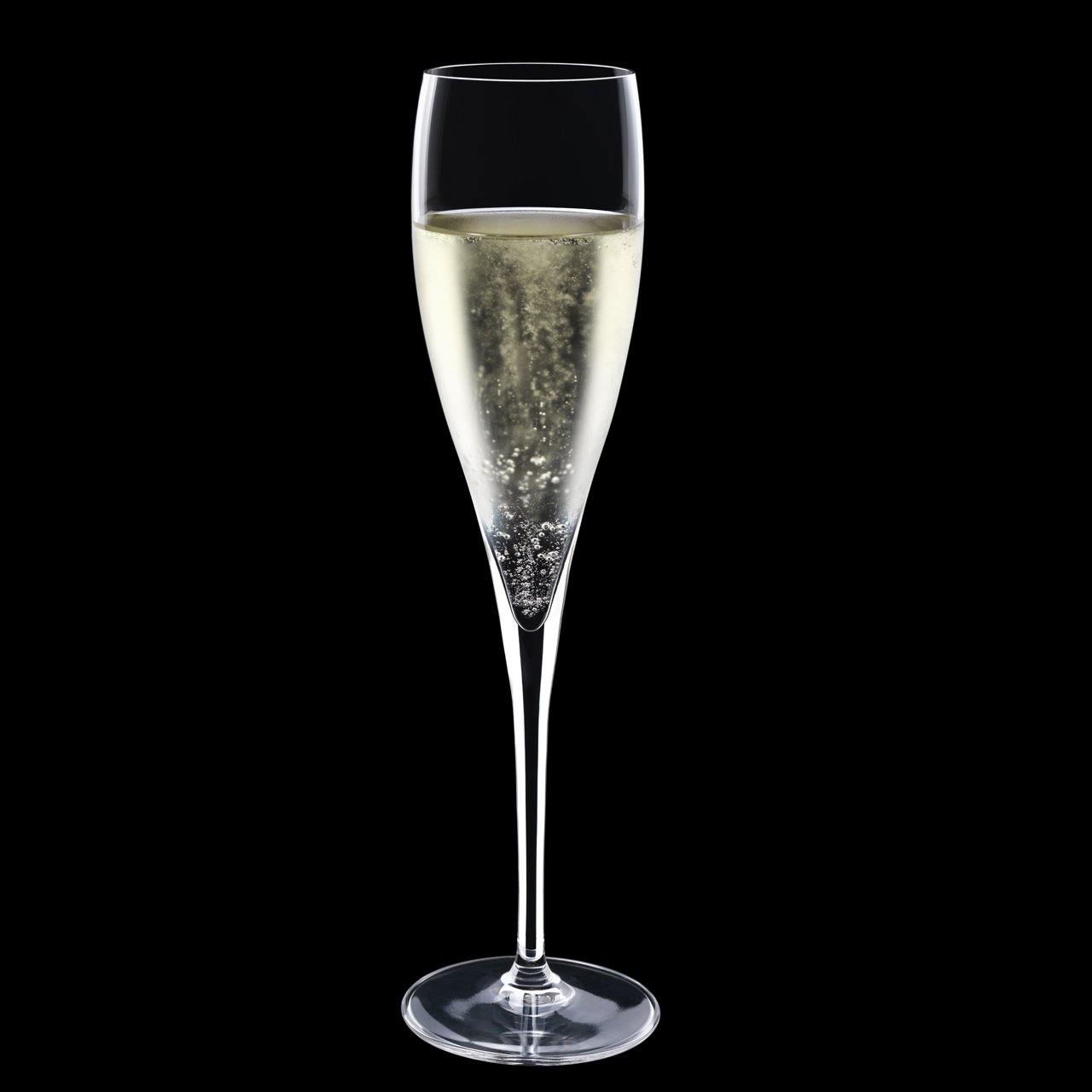 Sekt Glas Perlage Schaumwein der Serie Vinoteque, 175 ml, mit Sekt gefüllt, dunkler Hintergrund